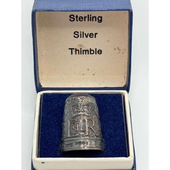 Vintage 1977 Sterling Silver Queen Elizabeth II Jubilee Thimble - Picture 1 of 16